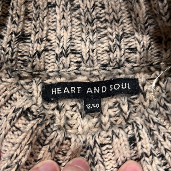 Heart and Soul Knitted Turtleneck Sweater - Picture 3 of 3